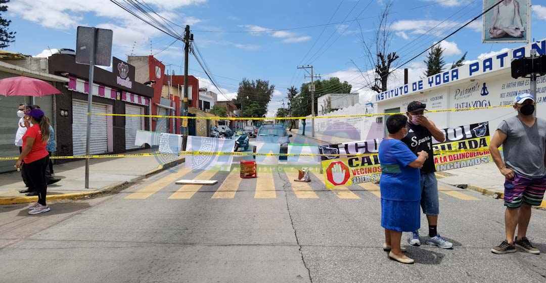 Con bloqueo vecinos del ex-marquesado exigen atención a colapso de drenaje