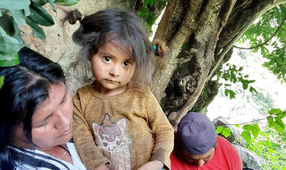 Localizan a niña 2 años en una cueva de  Santa Cruz Itundujia