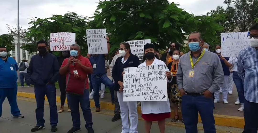Desvió de recursos, falta de insumos y medicamentos denuncian trabajadores del Hospital Civil, Oaxaca