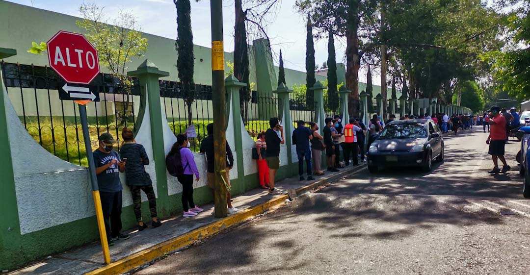 De última hora inician vacunación para personas mayores de 18 años en la zona militar