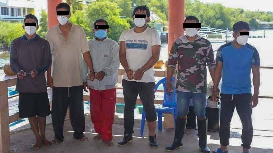 Detienen a oaxaqueños en El Salvador, traficaban droga en lancha