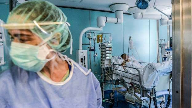 Hay 24 hospitales al 100% de su capacidad y 2 mil 298 casos activos de COVID-19 en Oaxaca