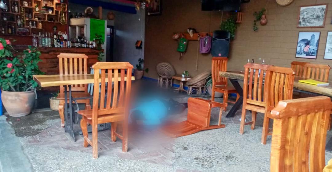 Ejecutan a líder de transportista al interior de restaurant en San Sebastián Tutla, Oaxaca