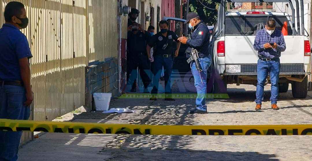 Dejan cabeza de puerco y cartulina en salón de CTM: “Ábranse a la v3r6@ las obras ya tienen dueño”