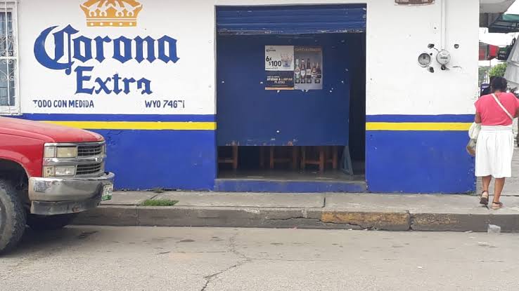 Giros negros en Tuxtepec sin pago de licencias por falta de acuerdo con la administración actual