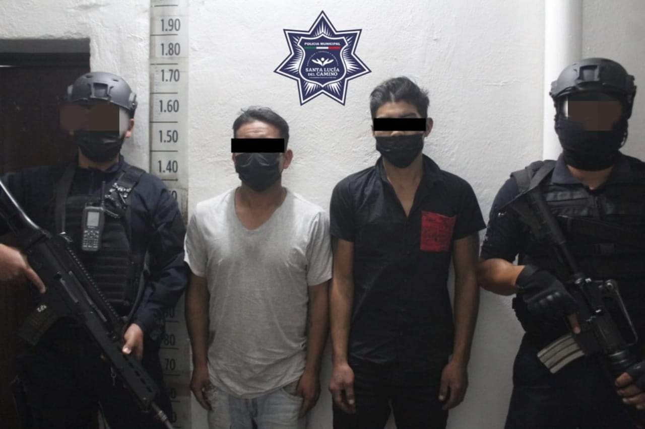 Detienen a dos presuntos asaltantes en Santa Lucía del Camino; habrían cometido al menos 70 robos