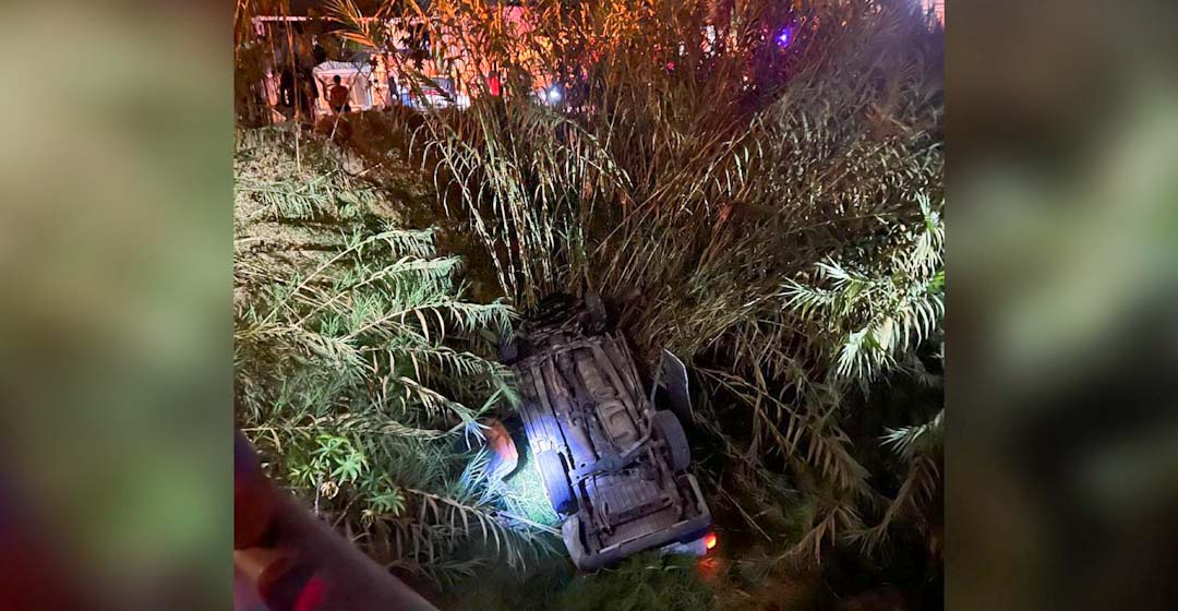 Otro carro más al río Salado; ebrio conductor impacta a taxi y se va al fondo del afluente