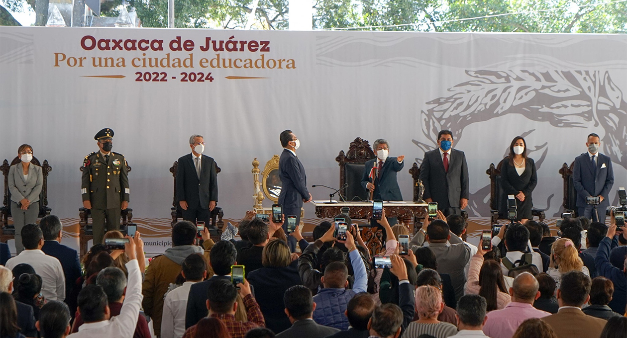 La reconstrucción de Oaxaca de Juárez comparada