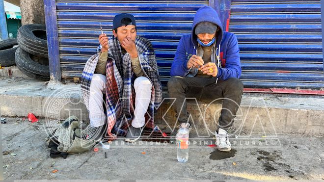 ‘El Negris’ encuentra la muerte en una jeringa de heroína, en piquera de la Central de Abasto, Oaxaca