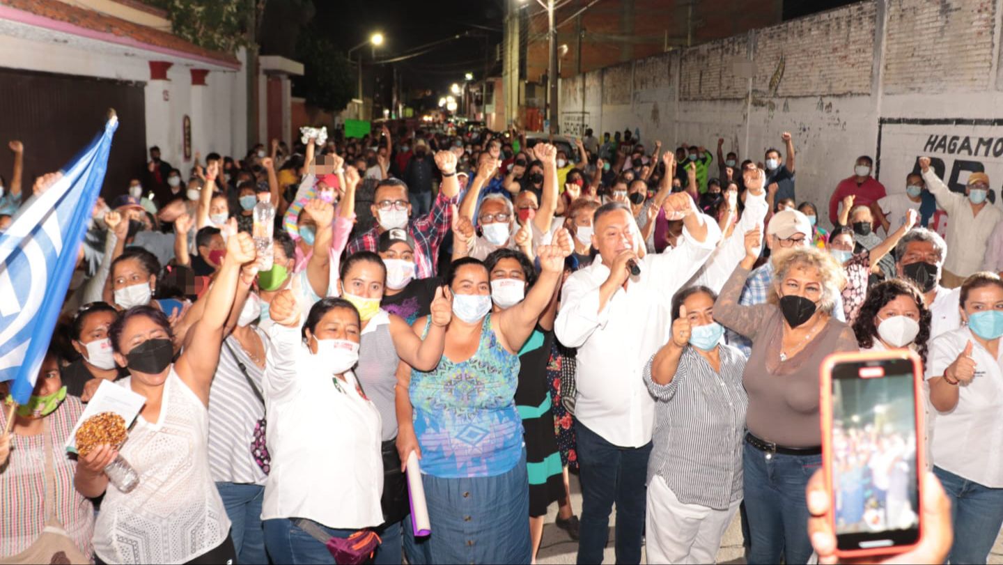 Respaldan Barrio El Rosario y la col. Reforma Agraria a Chente Castellanos