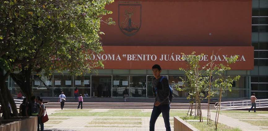 Aliados del exrector de la UABJO Eduardo Helmes, buscan imponer como director de Contaduría a ahijado Héctor Anuar Mafud