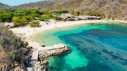 Reconoce Tripadvisor a Bahías de Huatulco en los Travellers Choice