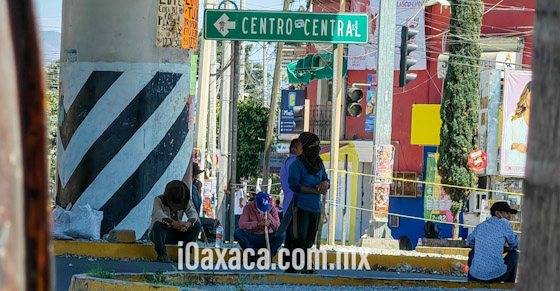 Palazos, machetazos y piedrazos con resorteras así viven ciudadanos omisión de Gobierno de Oaxaca Palazos, machetazos y piedrazos con resorteras así viven ciudadanos omisión de Gobierno de Oaxaca