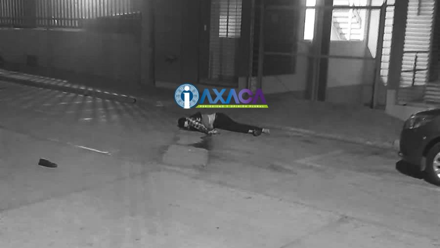 Encuentran a hombre sin vida frente a la Pepsi de Santa Rosa, Oaxaca