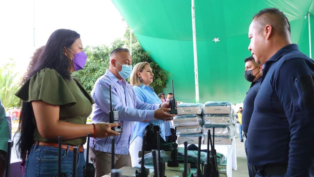 Dignifica Chente Castellanos la labor policial en Xoxocotlán