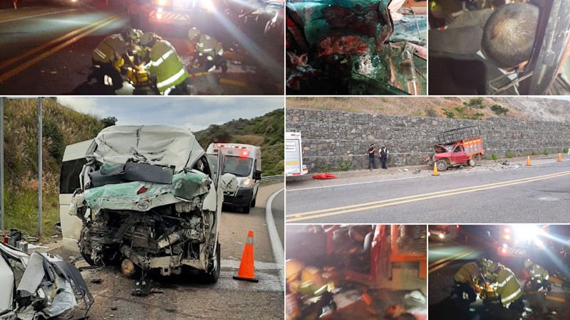 Mortal impacto entre urvan y camioneta en la carretera Oaxaca-Nochixtlán