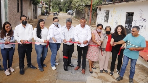 Dignifica Chente Castellanos drenajes en colonias y fraccionamientos