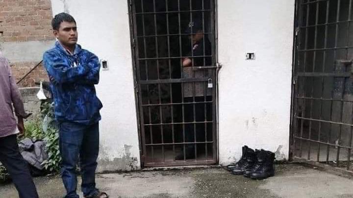 Fallece hombre en separos de Juquila, pobladores detienen a policía y síndico