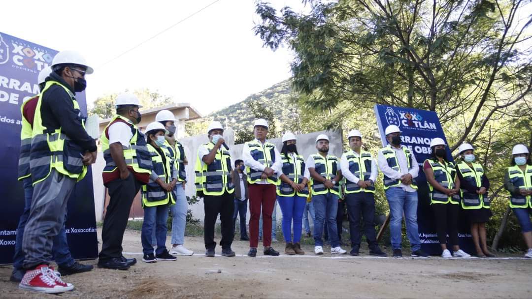 Lleva Chente Castellanos drenaje a las colonias