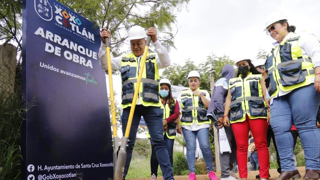 Amplía Chente Castellanos alumbrado público en Xoxocotlán