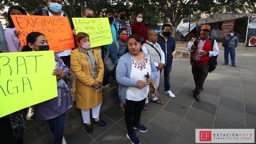 Incertidumbre entre proveedores de uniformes escolares por adeudo de 150 mdp de Gobierno del Estado