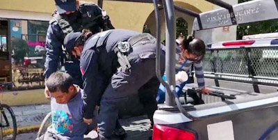 Con la detención de dos Triquis, suman 38 personas multadas por tirar basura en la calle