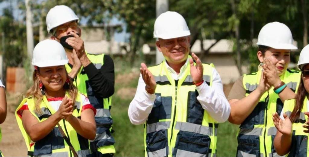 Estrenan drenaje en la Col. La Paz de Santa Cruz Xoxocotlán