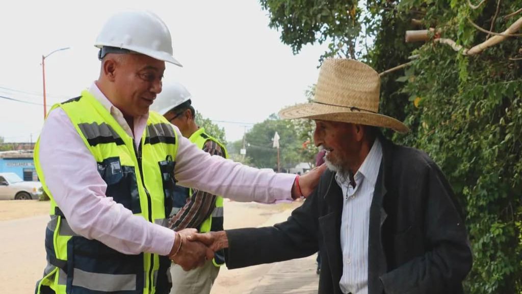 Avanza Santa Cruz Xoxoxcotlán con obras prioritarias en agencias