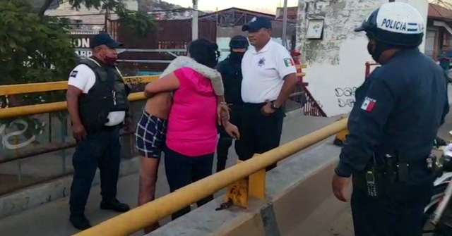 Joven fue salvado de arrojarse del Puente Valerio y Trujano, Oaxaca