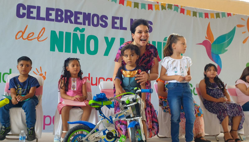 El mejor regalo que puede recibir la niñez es un gran futuro: Rosy Bueso, esposa de Marcelo Ebrard