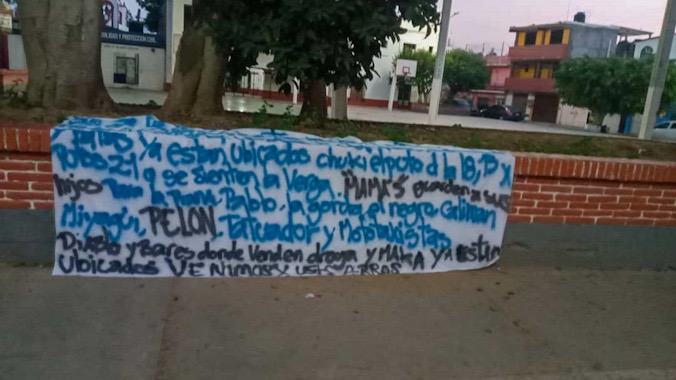 Siguen dejando narcomantas en Oaxaca, ahora en Atzompa y San Martín; gobierno asegura que no hay violencia