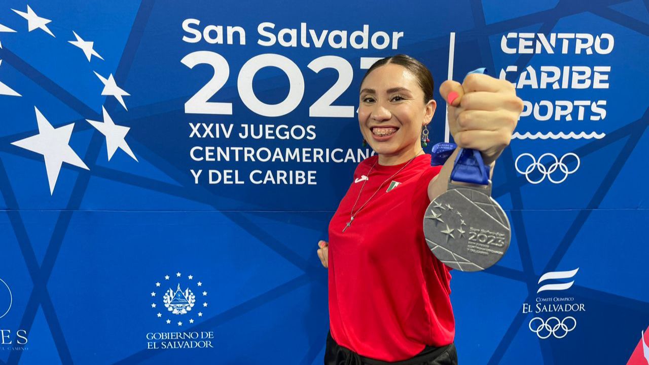 Xhunashi Caballero, Karateca oaxaqueña  que consiguió medalla de plata en Juegos Centroamericanos y del Caribe