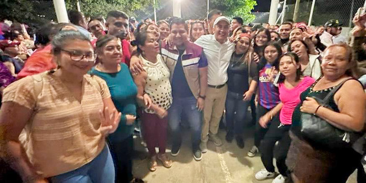 Carlos Jarquín pagó acarreados a la reunión del huachicolero Nino Morales en Xoxo