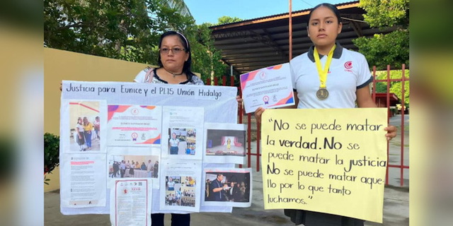 VIDEO: titular del COBAO discrimina a ganadora de concurso de oratoria e impone a otra alumna para certamen nacional