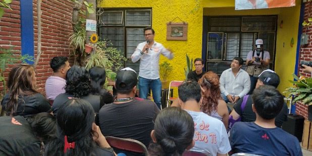 Afirma Pablo Puga a vecinos de 5 señores, contar soluciones para el abasto del agua