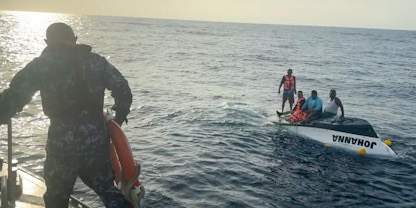 Localizan embarcación “Johanna” con cuatro tripulantes; continúa búsqueda de uno más en costas de Huatulco, Oaxaca