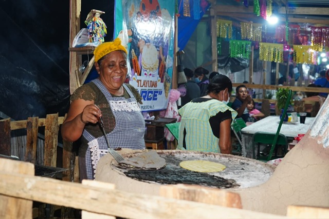 El corazón de la tlayuda: mujeres de San Antonio de la Cal, forjadoras de historias