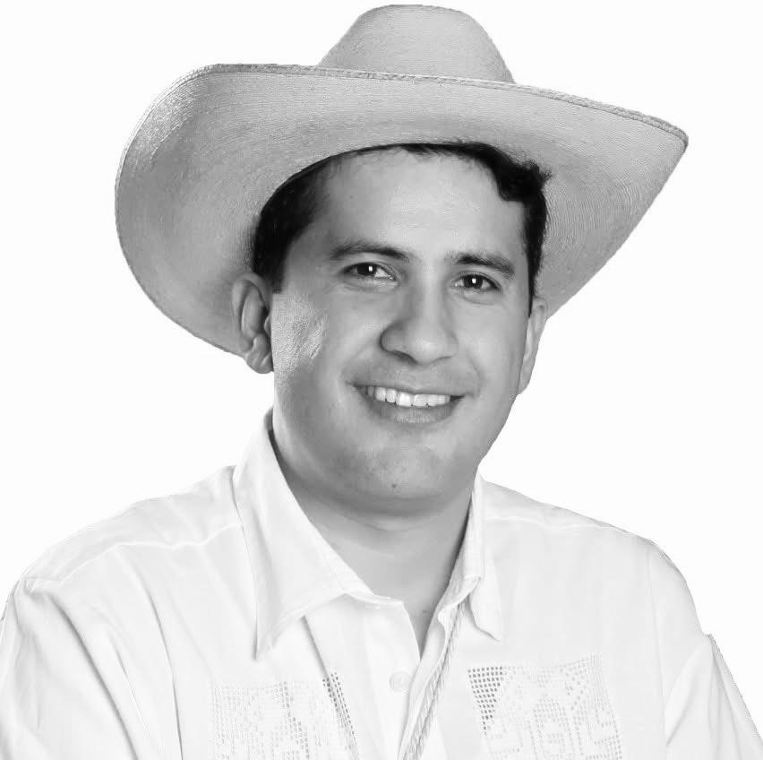 Asesinan a balazos al alcalde de Uruapan, Carlos Manzo Rodríguez, durante Festival de Velas