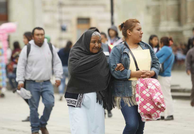 Frente frío 17 pega en Oaxaca: amaneceres helados, sol quemante y más frío en camino