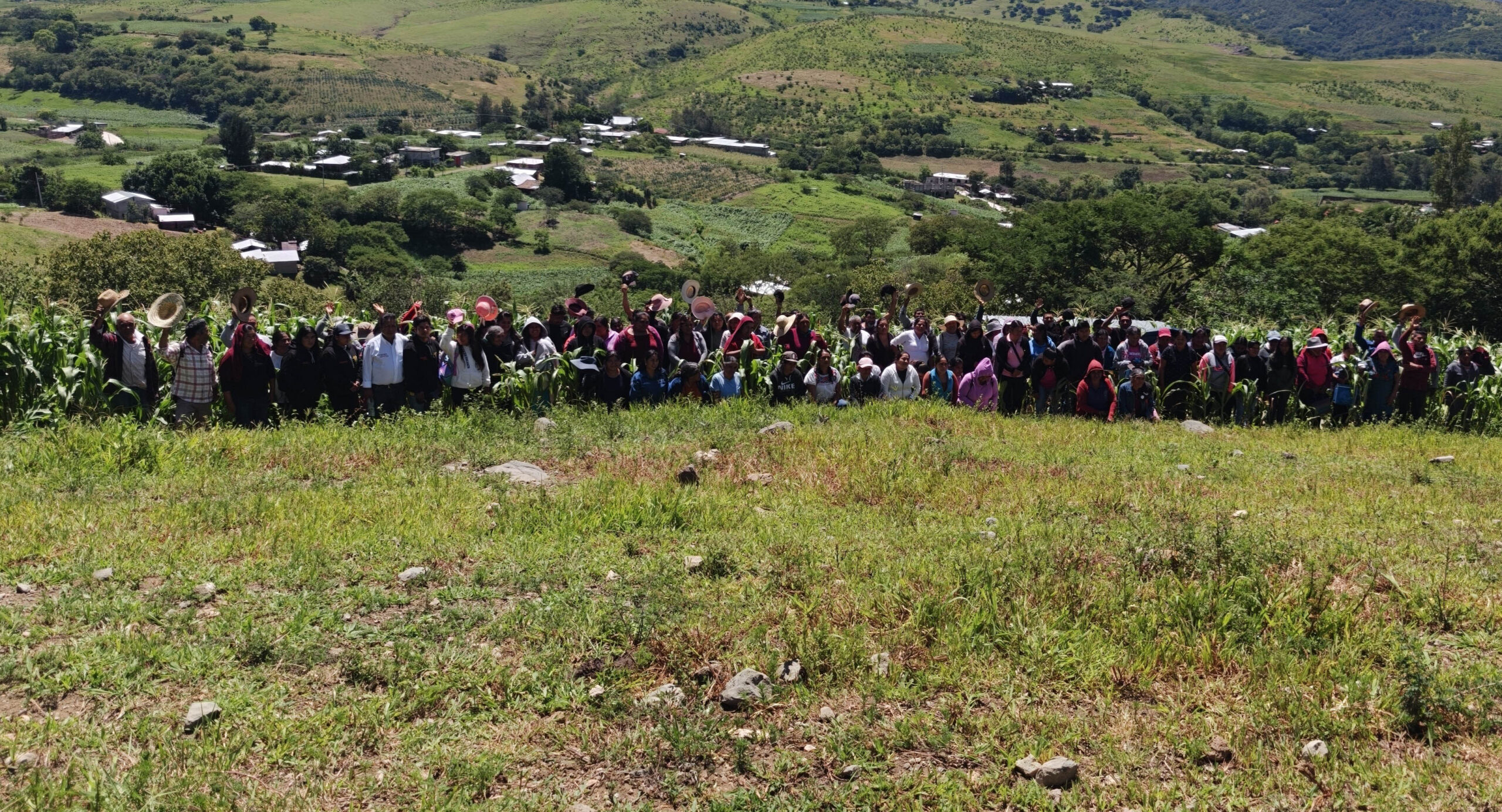 Impulsan acciones de #ElMaízEsLaRaíz en la Sierra Sur de Oaxaca Impulsan acciones de #ElMaízEsLaRaíz en la Sierra Sur de Oaxaca