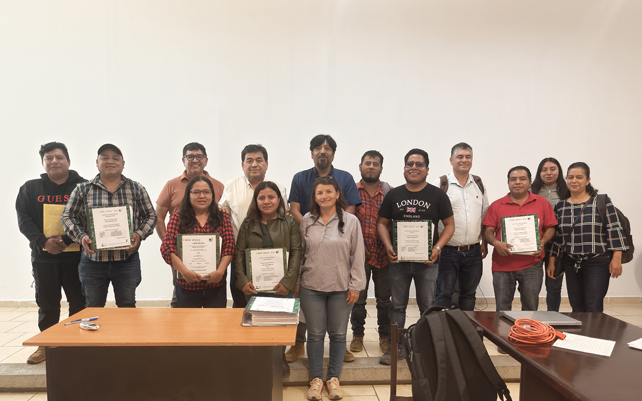 Revisan avances de comunidades milperas de El Maíz es la Raíz en Oaxaca Revisan avances de comunidades milperas de El Maíz es la Raíz en Oaxaca